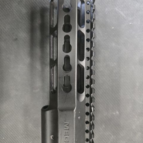 MEGA HANDGUARD