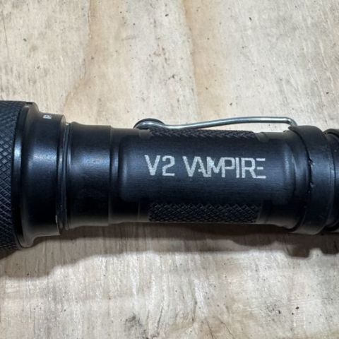 Surefire V2 Vampire 