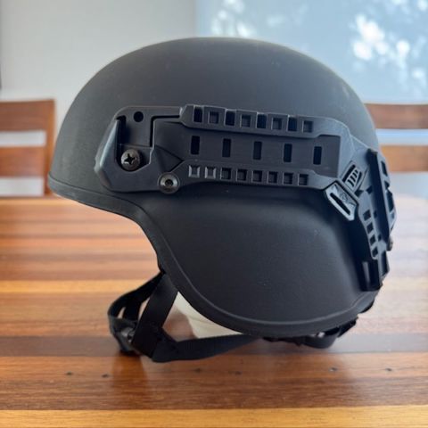 Busch’s Ballistic Helmet AMP-1