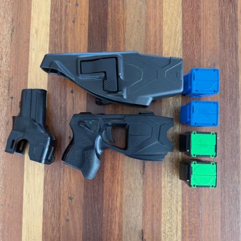 Taser X26P W/ extras