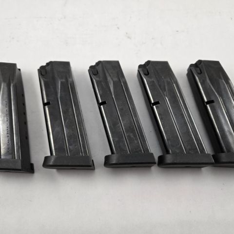 Beretta pX4 9mm 13rnd mags