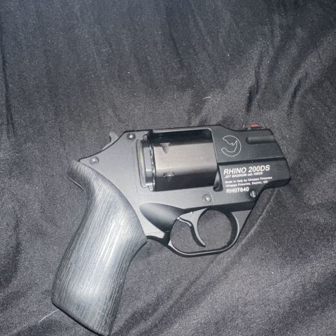 Chiappa rhino 200ds 