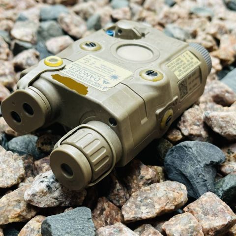 Pristine condition peq15 FP laser Illuminator.  Fully tested! Clean Illuminator, holds zero in IR and visible.  Hard to find a unit in better cosmetic condition. Tan/Tan color.