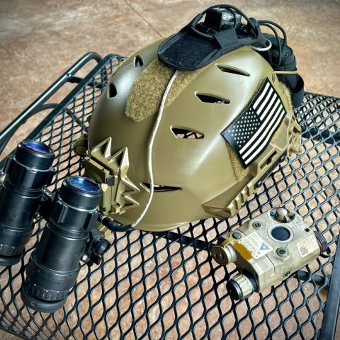 ANVIS 6/9 GP ITT aviation grade contract tubes.  Unmounted chocolate chip peq 15 full power and fully tested. Team Wendy bump, battery pack, IR stobe, Wilcox ANVIS ground mount.  