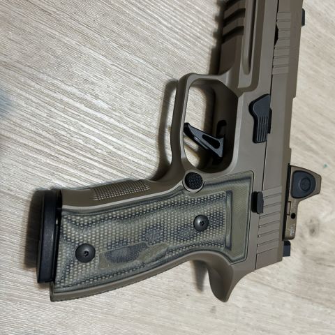 P320 Coyote AXG Scorpion