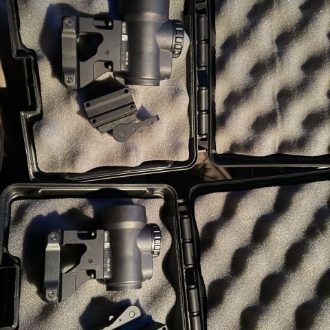 Trijicon MRO with 2 Mounts