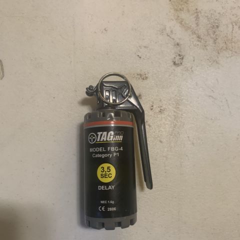 Taggin flash bang