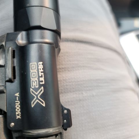 X300 ua 1000 lumen 