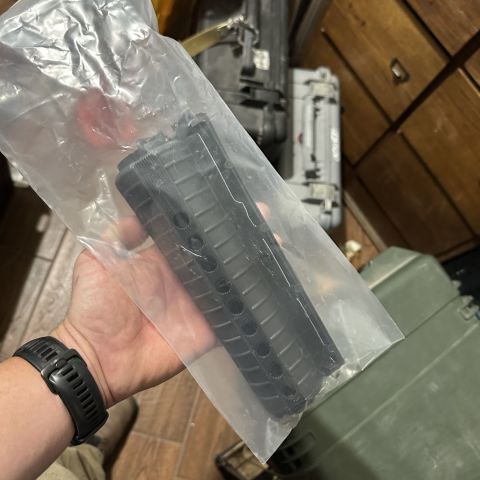 LuthAR Mid length handguard