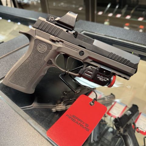 SigP320 Romeo1 TLR7x LIKE NEW 