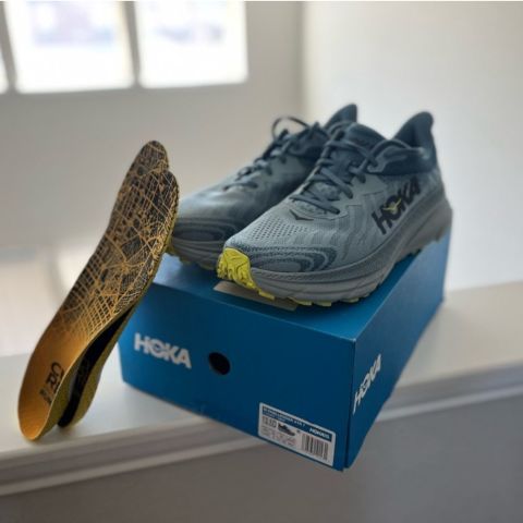 Hoka Challenger ATR 7