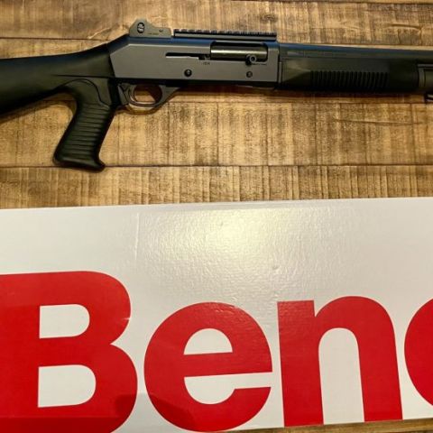 BNIB Benelli M4 with Side Saddle 
