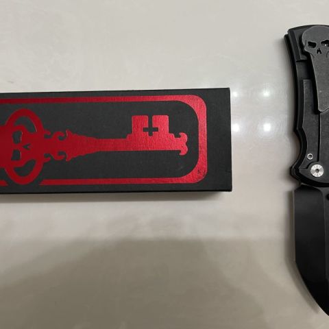 Chaves Street Redención (Black G10/Black PVD)