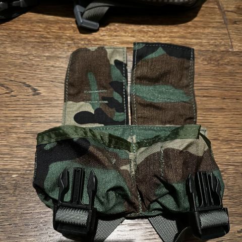 LBT M81 double frag pouch 