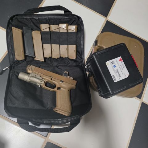 Glock 19x with RMR & Surefire 