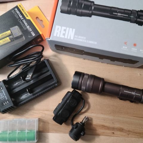 Cloud Defensive REIN Complete Kit with 2 rechargable batteries and charger