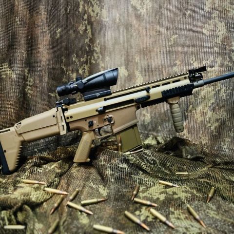 SCAR 17 FDE NRCH W/ TRIJICON