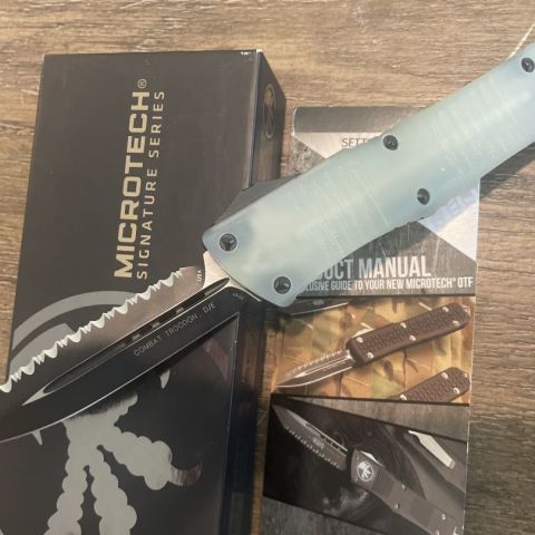 Microtech Combat Troodon