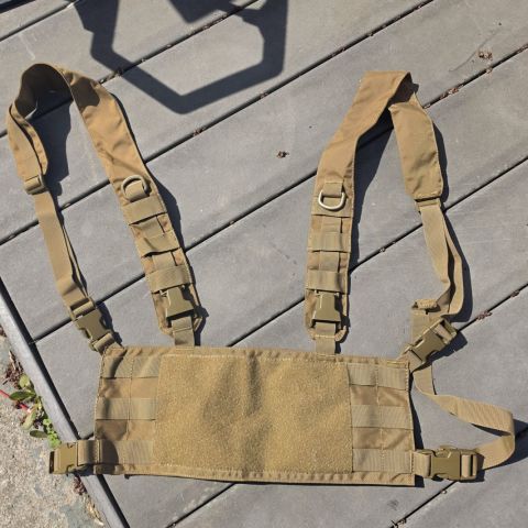 Lightweight chest rig
