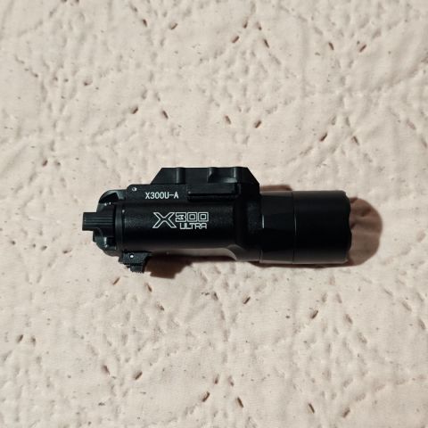 Surefire ultra X300u-a