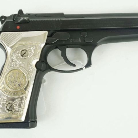 Gold beretta 92 grips