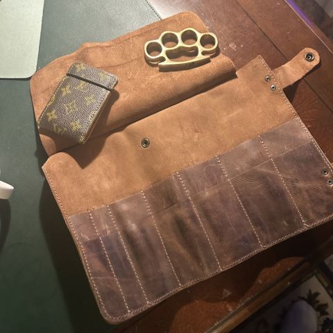 Hide and drink tool roll 