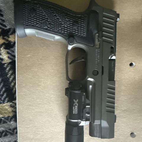 Sig Sauer P320 AXG Legion 