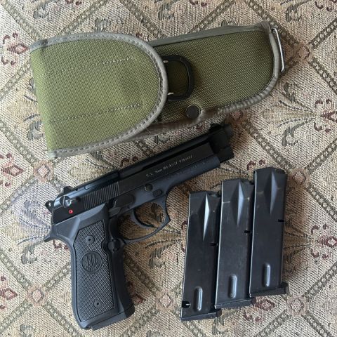 Beretta M9