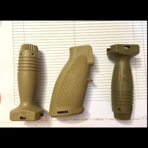 HK416 V4 Grip Ral8000