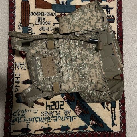 Direct Action Spitfire W/ backpanel + pads