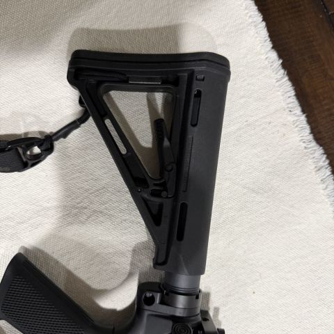 Black Magpul MOE Stock