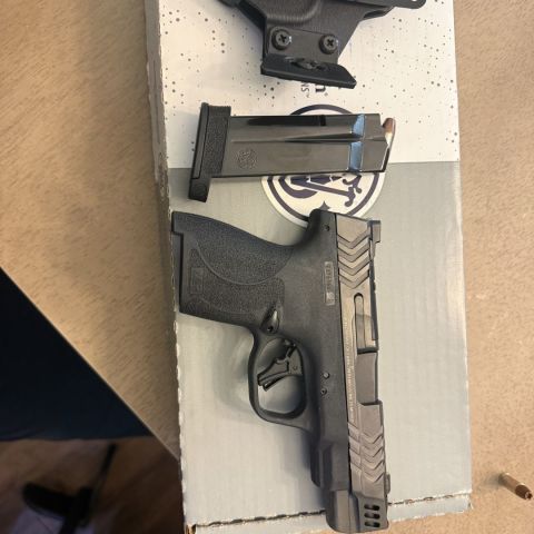 S&W M&P 9 Shield Plus carry