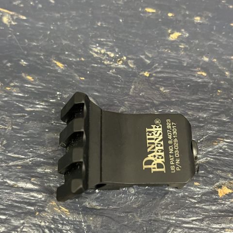 Daniel Defense offset mount