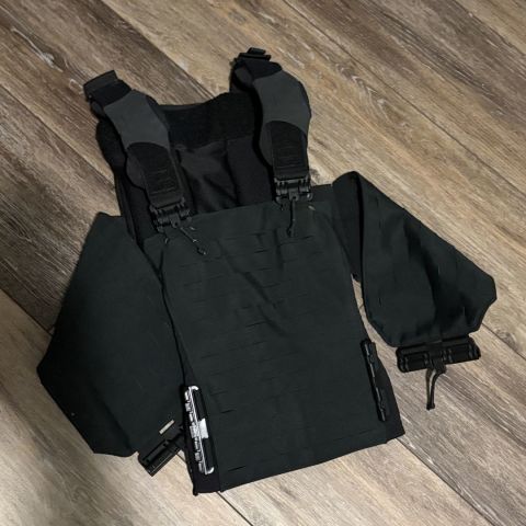 FS Strandhogg MBAV L/XL Black