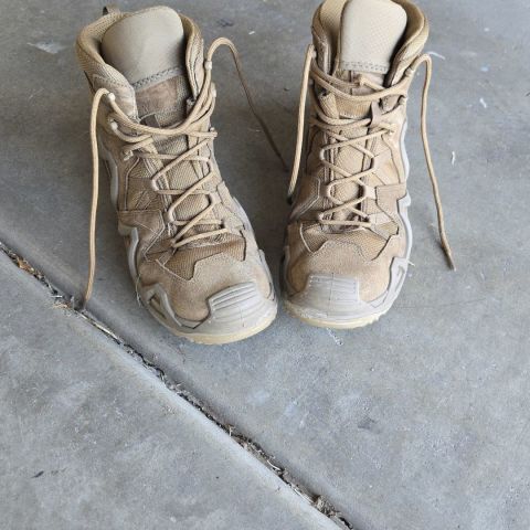 Lowa Zephyr Low Top Size 12