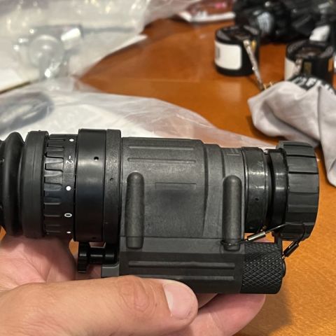 Selling Pvs14 or duels 