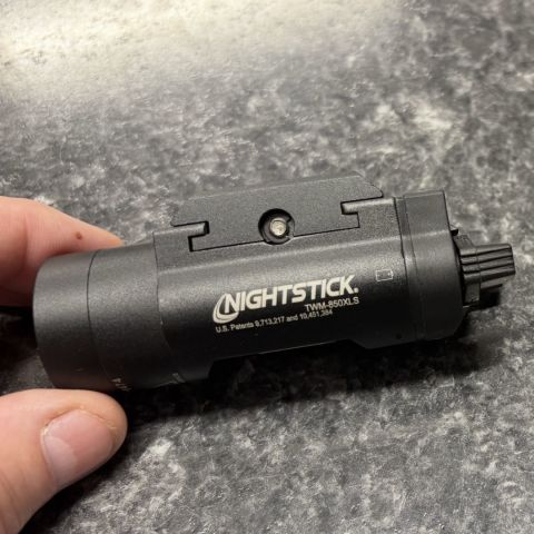 Nightstick TWM-850XLS