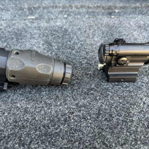 Aimpoint Comp5 / 3x magnifier