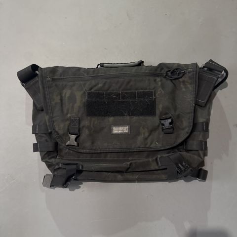 Vanquest messanger bag 