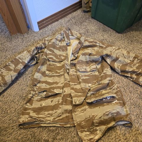 L/R DESERT TIGER STRIP
