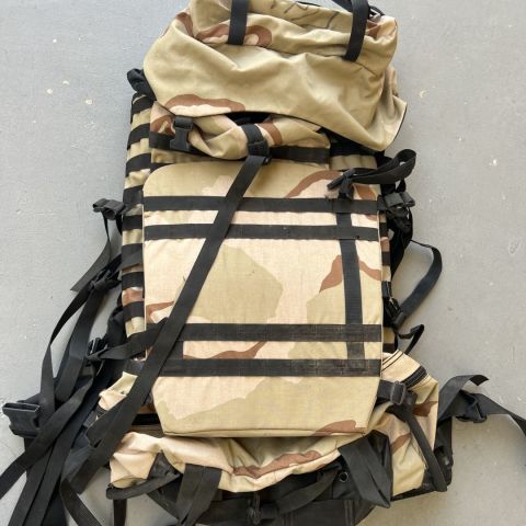Gregory UM21 DCU desert ruck