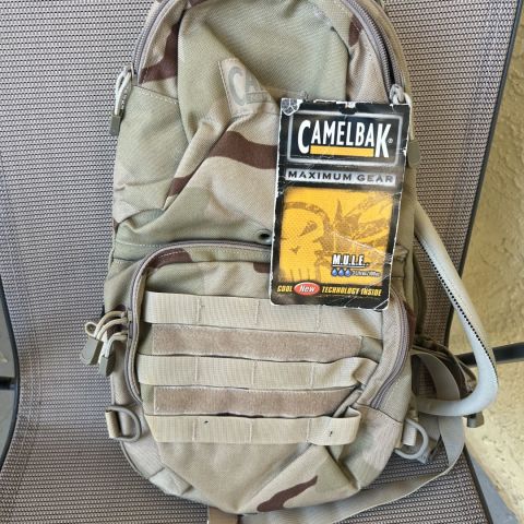 NWT Camelbak DCU desert mule 