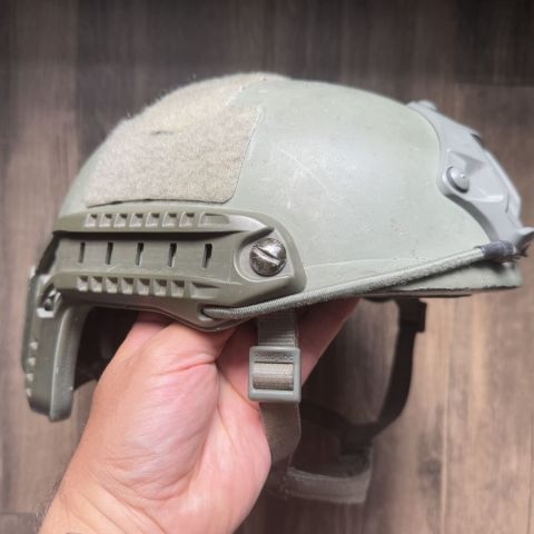 Opscore M/L XP highcut helmet NO TRADES