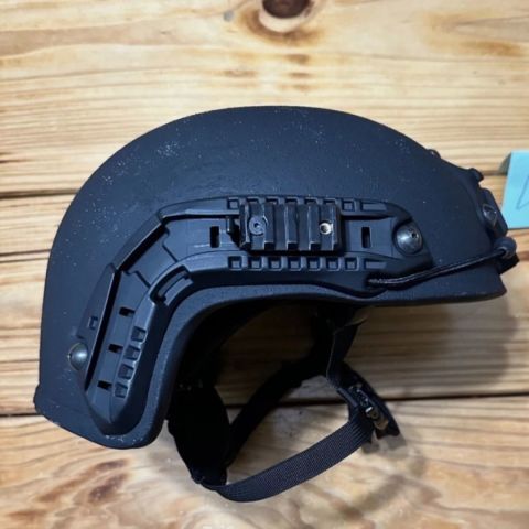 Paraclete highcut helmet XL