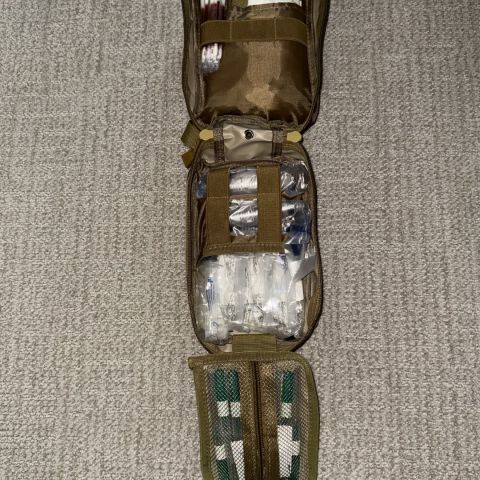 Drop-Down Medic IV Kit