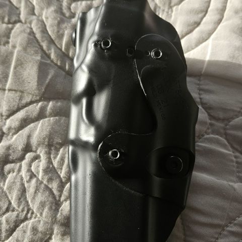 Safariland Glock 17 holster 
