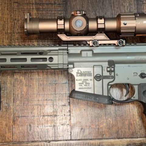 Daniel defense Slw v7