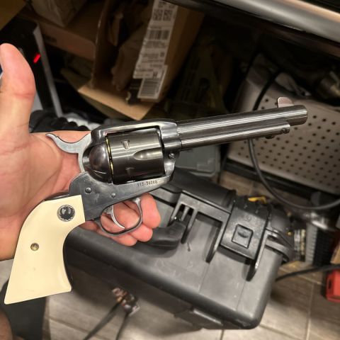 Ruger new vaquero 45 LC 