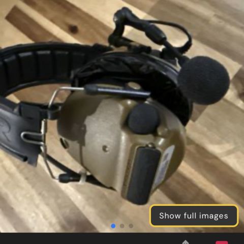 SCAMMER= Scoobydoo253 BAN HIM!