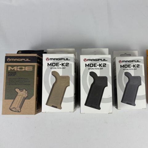 MAGPUL GRIPS/STOCKS/GUARDS